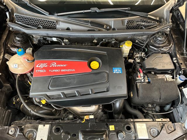 MYAUTOCENTER – Gebraucht- und Jahreswagen mit Werkstattservice in Pfaffenhofen Alfa Romeo Giulietta Quadrifoglio Verde *Klima*Radio*PDC*BT