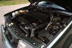 Fahrzeugabbildung Mercedes-Benz E 500 Limited *Oak Green / MB Classic / one-off*