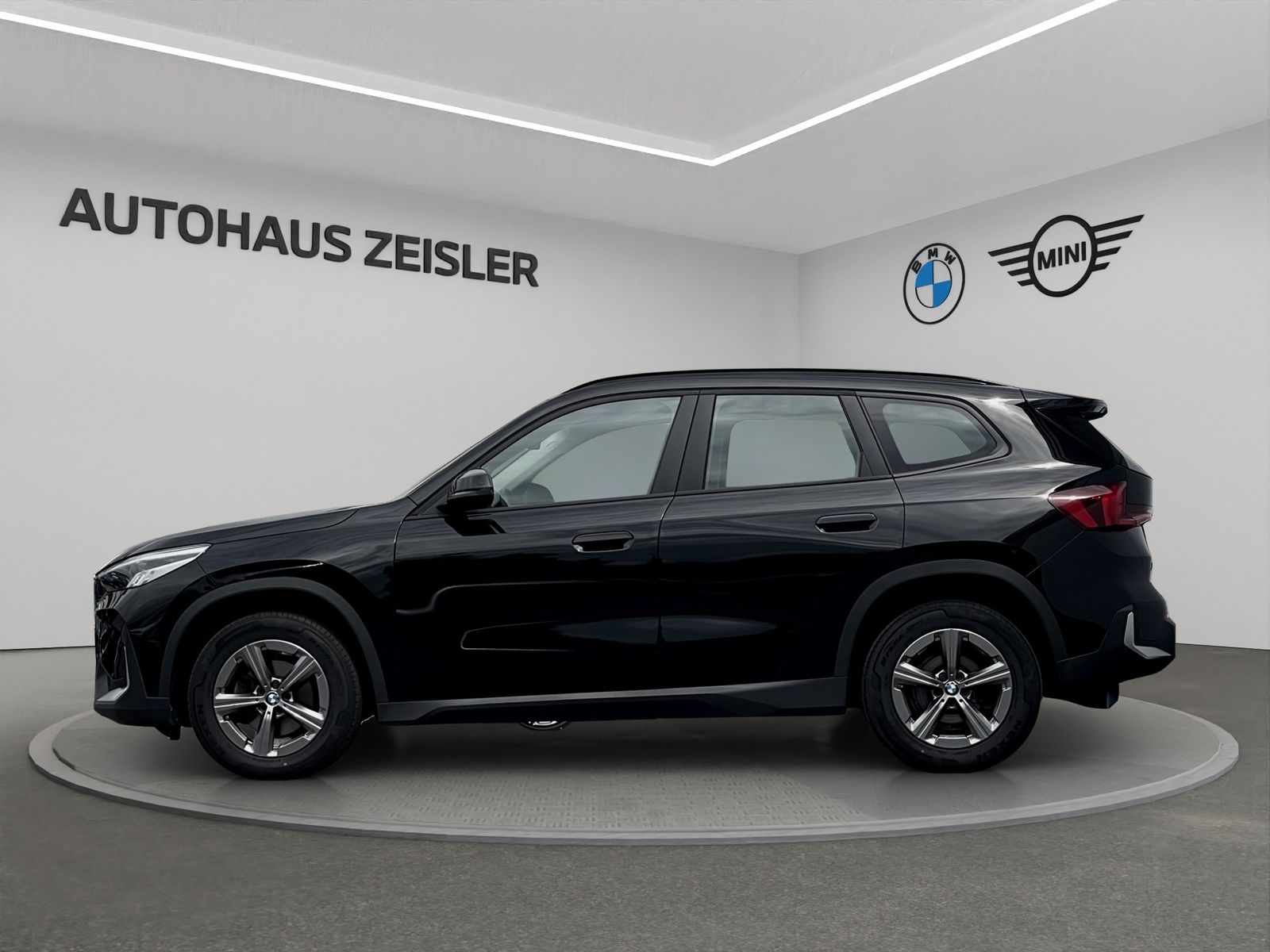 BMW X1 sDrive18d Automatik Rückfahrkamera foto 4