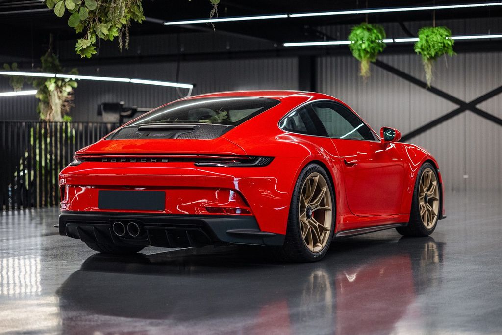 Image of Porsche 992