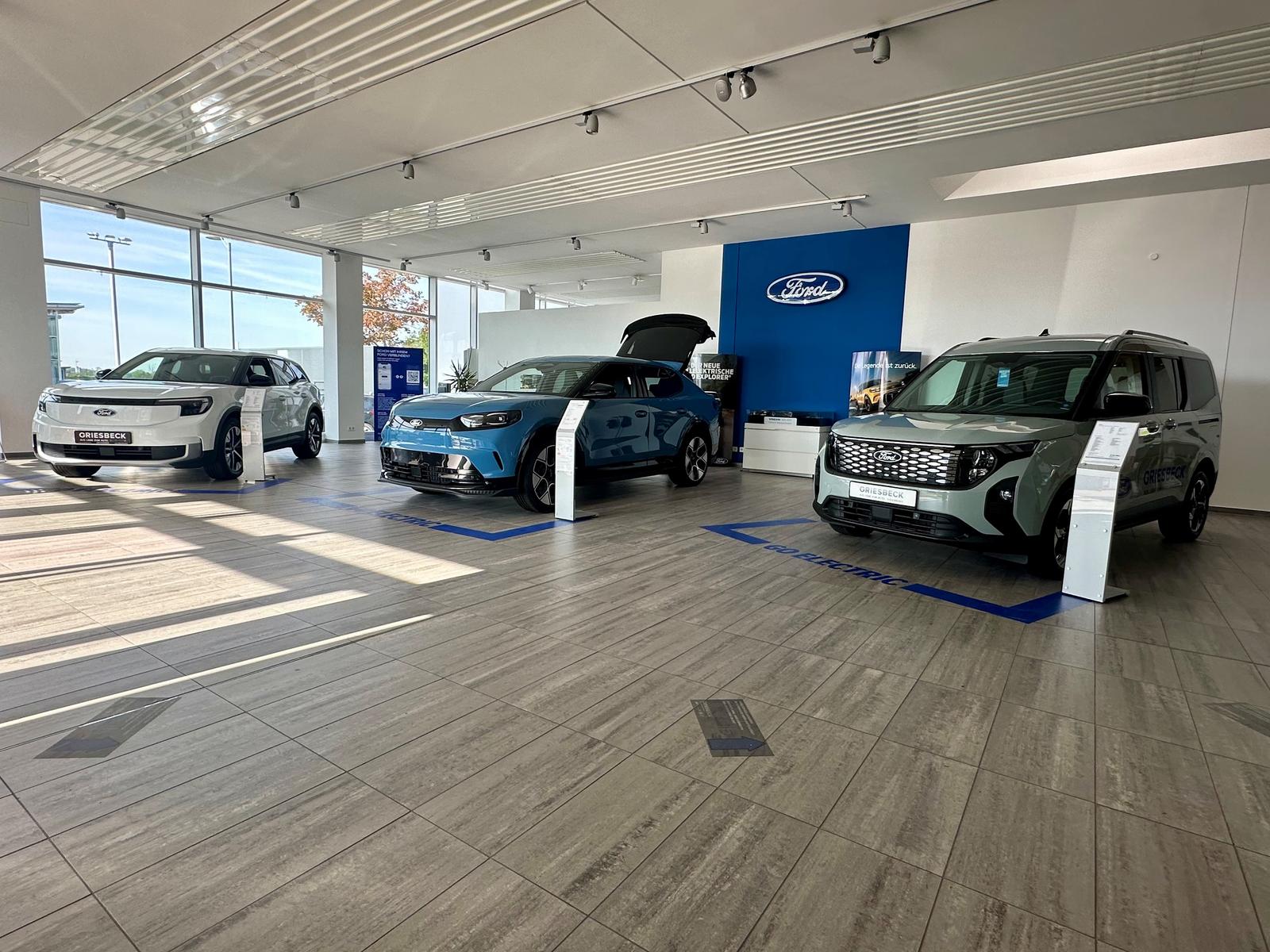showroom-image-top