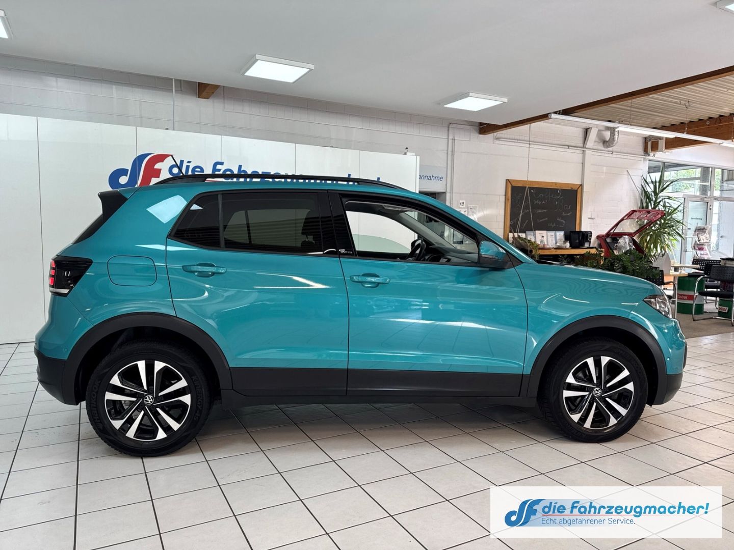 Fahrzeugabbildung Volkswagen T-Cross United 1.0 TSI Navi ACC Apple CarPlay An