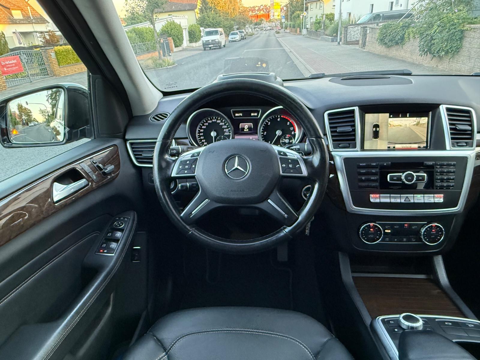 Mercedes-Benz ML 350 4MATIC/TÜV/360° KAMERA/HEAD-UP/20 ZOLL