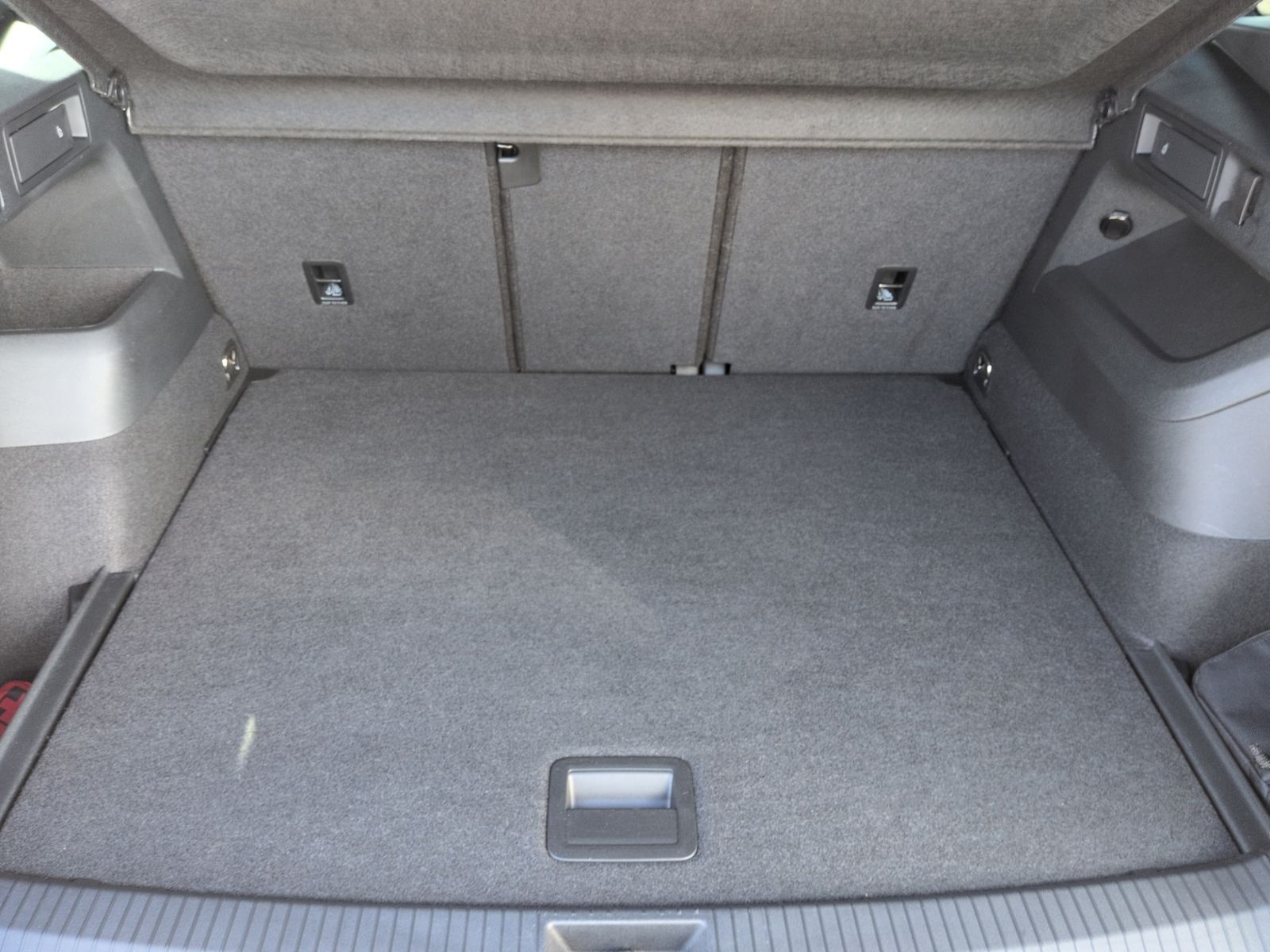 Tiguan R-Line 1.5 eTSI DSG AHK+RFK+BLACK+