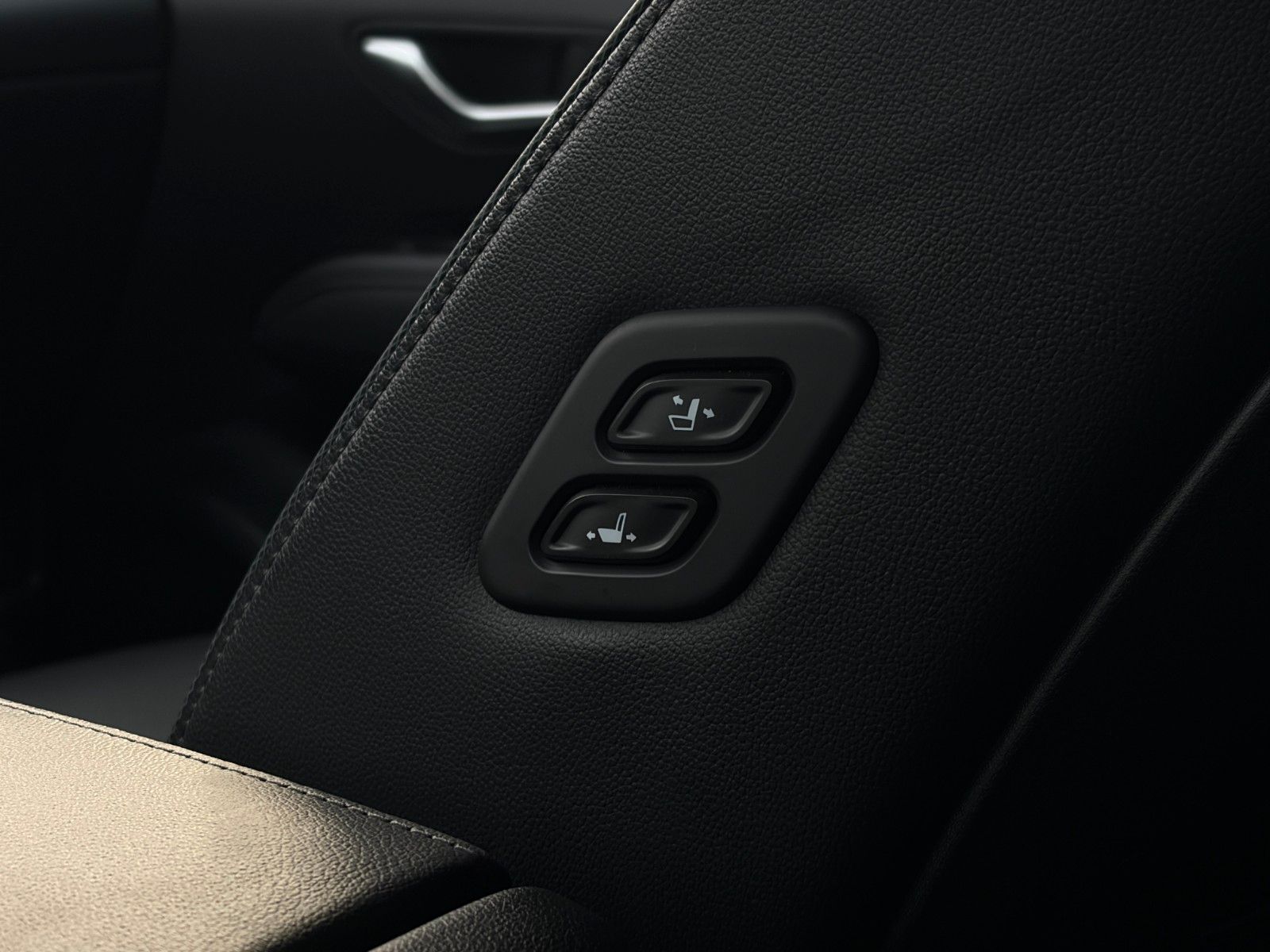 Fahrzeugabbildung Hyundai Tucson 1.6 T-GDI PHEV 4WD Prime Leder 360° ACC