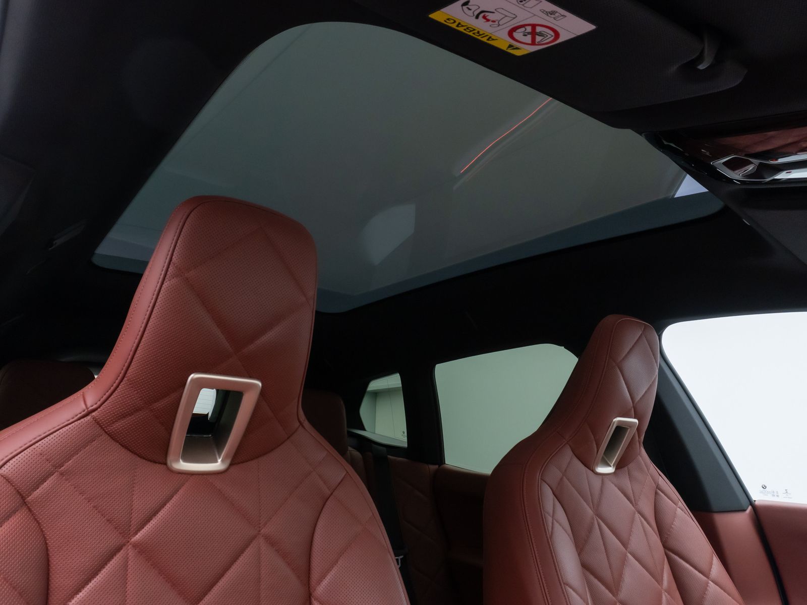 Fahrzeugabbildung BMW iX xD50 Sport Panorama 360°Laser H/K SoftCl 22"