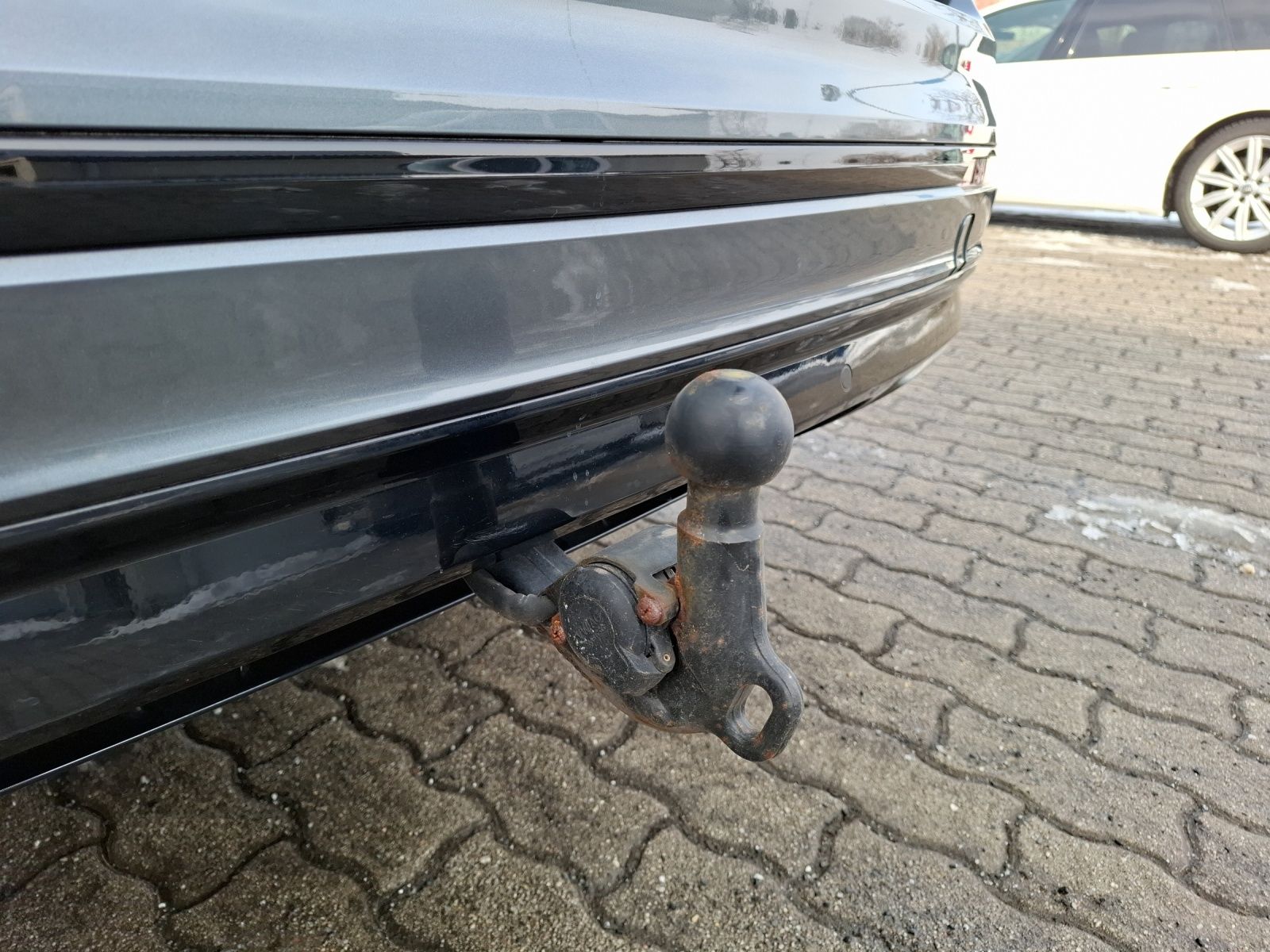 Fahrzeugabbildung Volkswagen Tiguan Allspace TDI Highline 4M DSG R-Line LED A