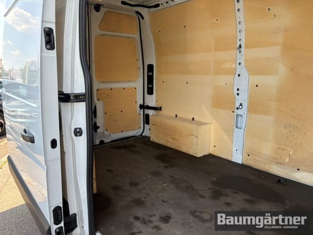 Fahrzeugabbildung Renault Master Kasten Komfort dCi 150 L2H2 3,5t AHK/PDC - mit KI generiert/bearbeitet