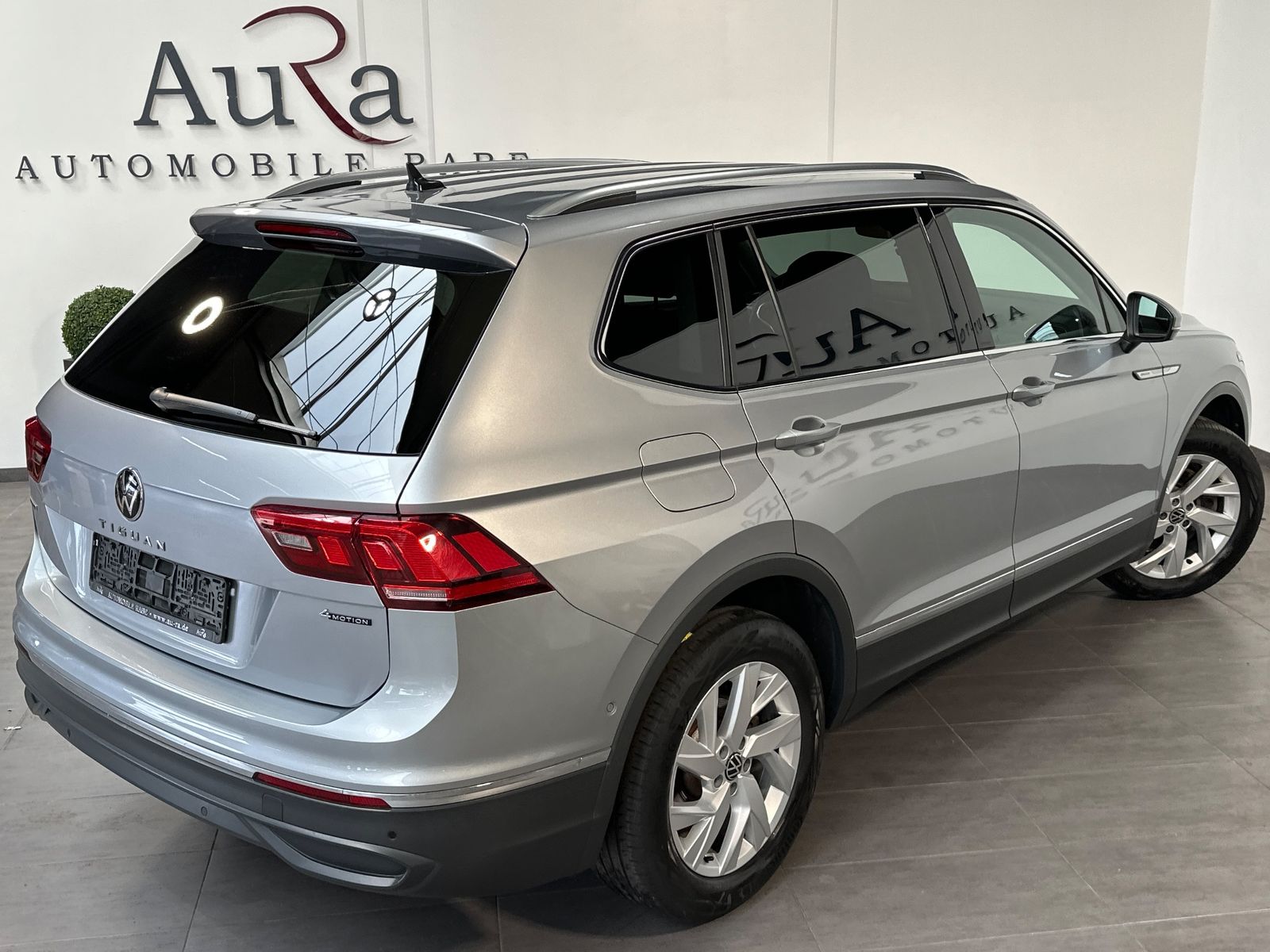 Fahrzeugabbildung Volkswagen Tiguan Allspace Life 4M NAV+LED+AHK+18ZO+ACC+PLA