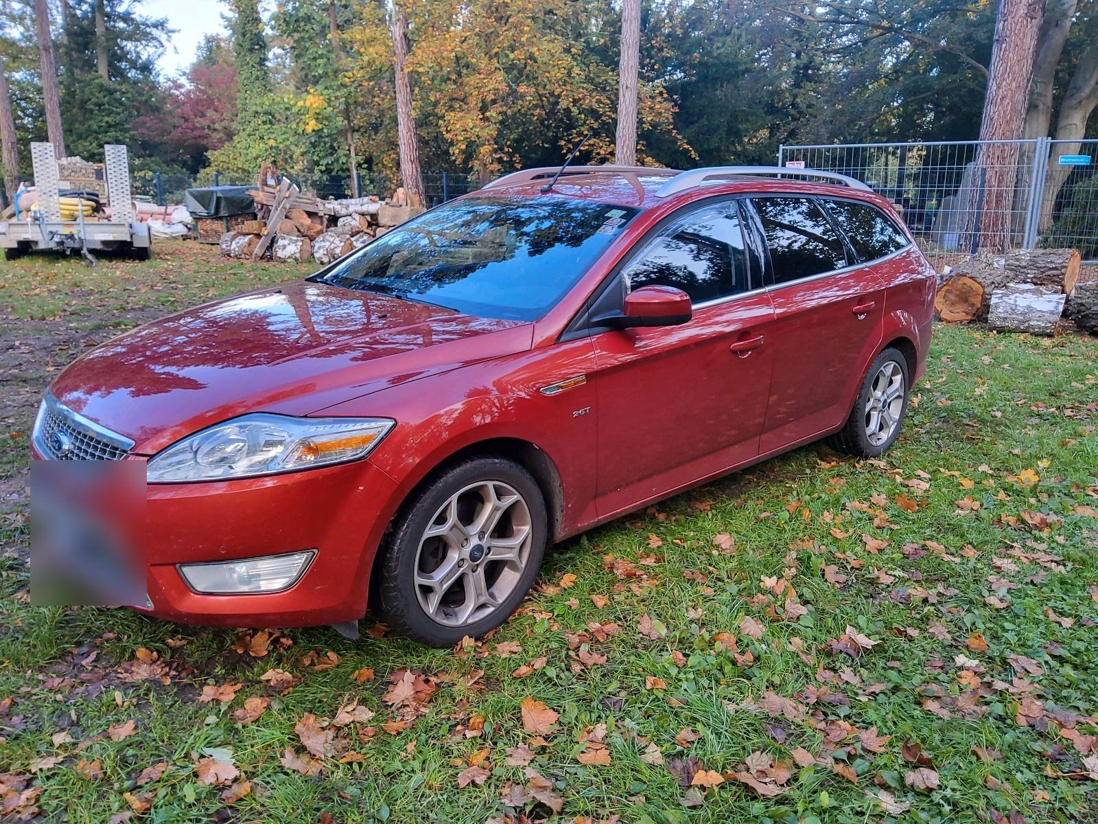 Ford Mondeo 2009 — rear view