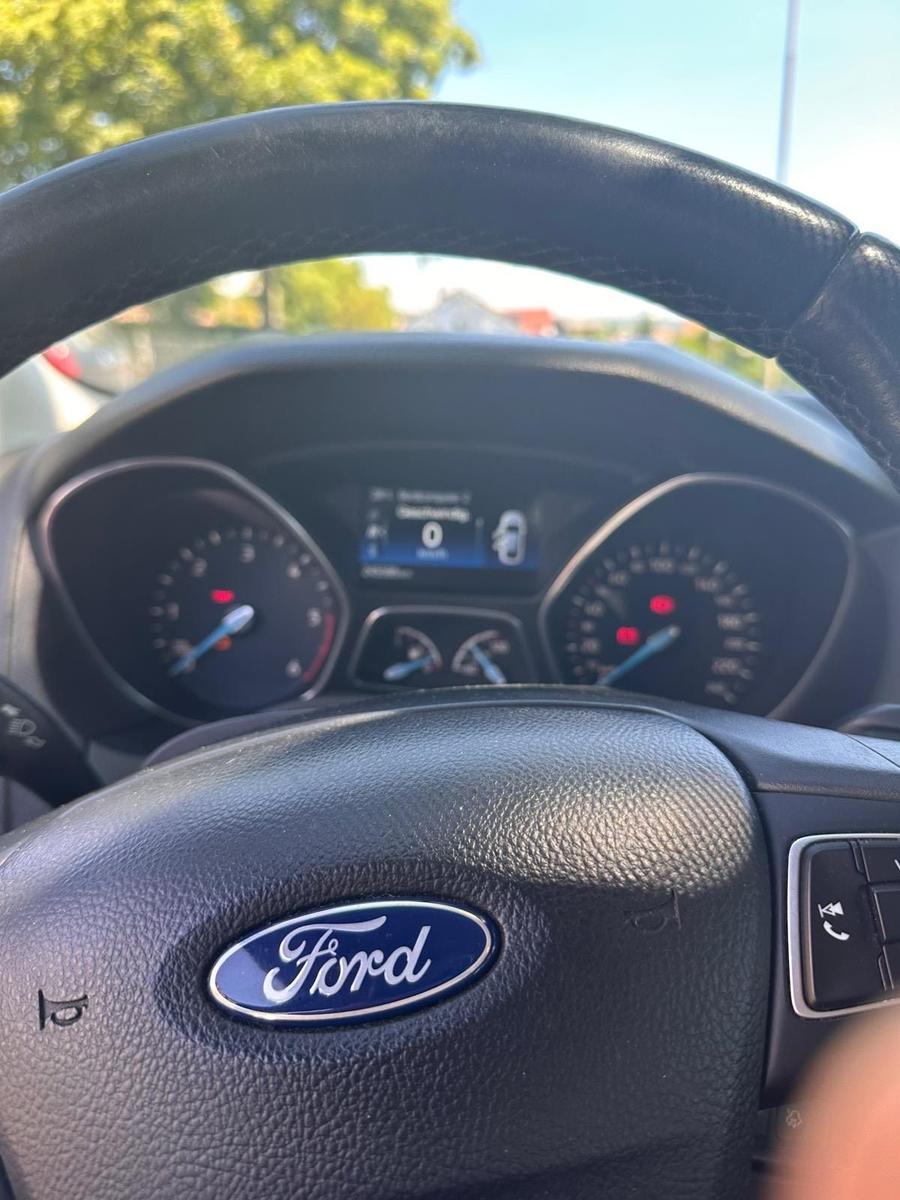 Ford Focus 2015 — photo 15