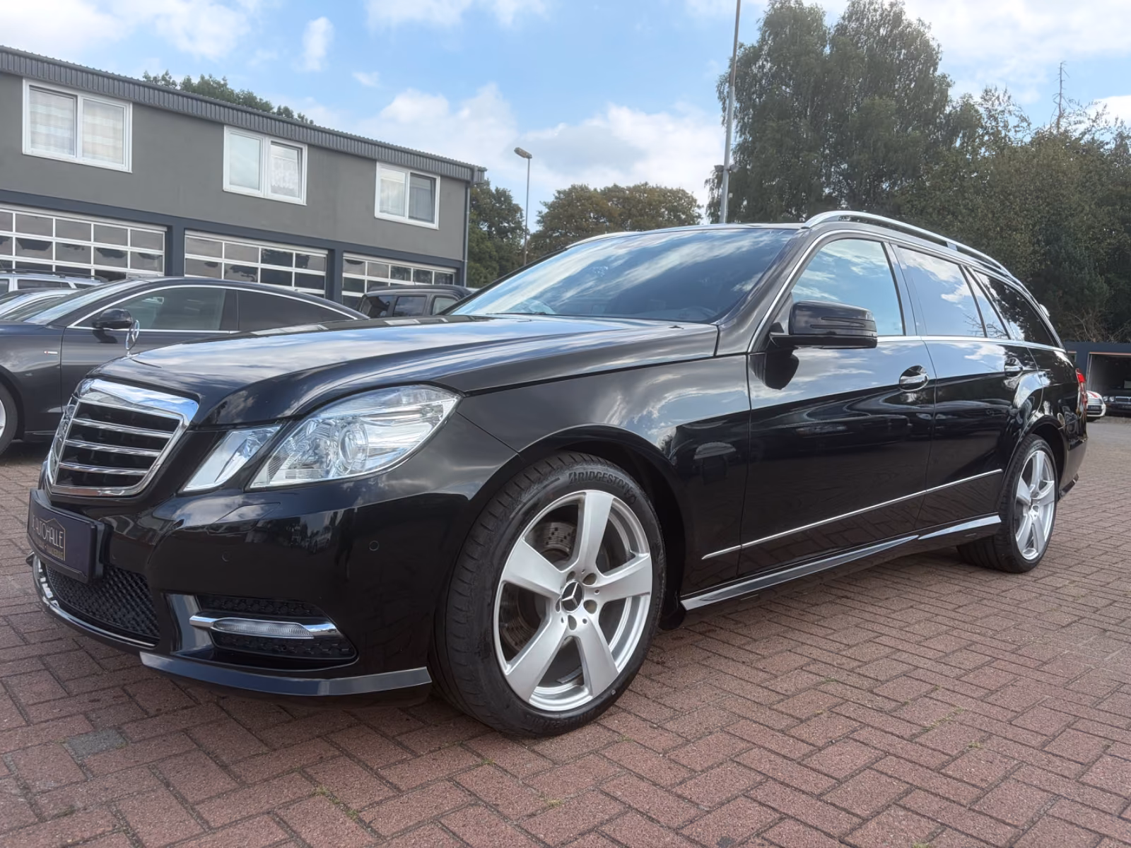 Mercedes-Benz E 200 CGI T-Modell*Sport AMG Paket*HU/AU neu