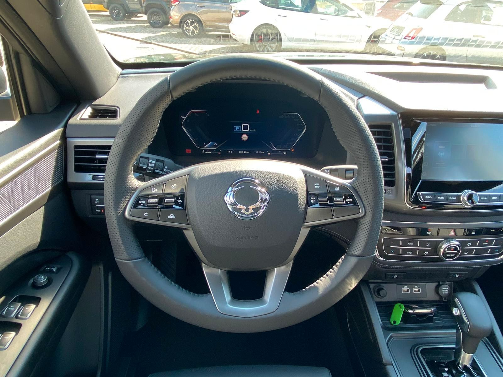 Fahrzeugabbildung Ssangyong Musso Grand 2.2d AT 4x4 BLACK LEDER+XENON+SD+DIF