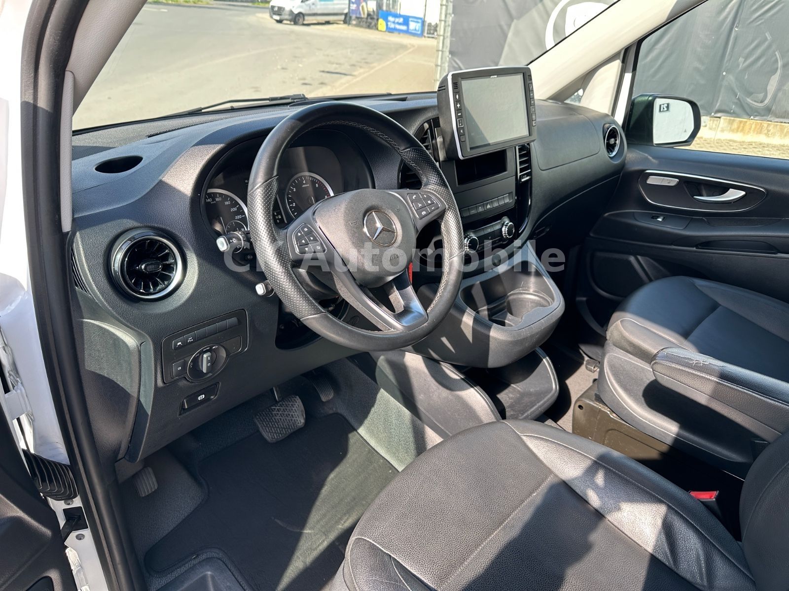 Fahrzeugabbildung Mercedes-Benz Vito Mixto 119 Lang Autom./5 Sitze/Navi/LED/AHK