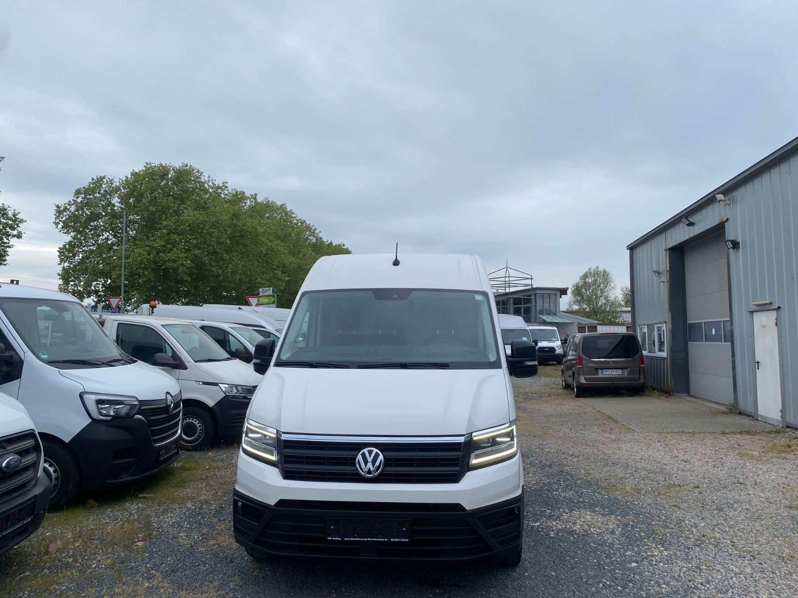 Fahrzeugabbildung Volkswagen Crafter Kasten L3H2,AHK-3500t,Regal,Garantie