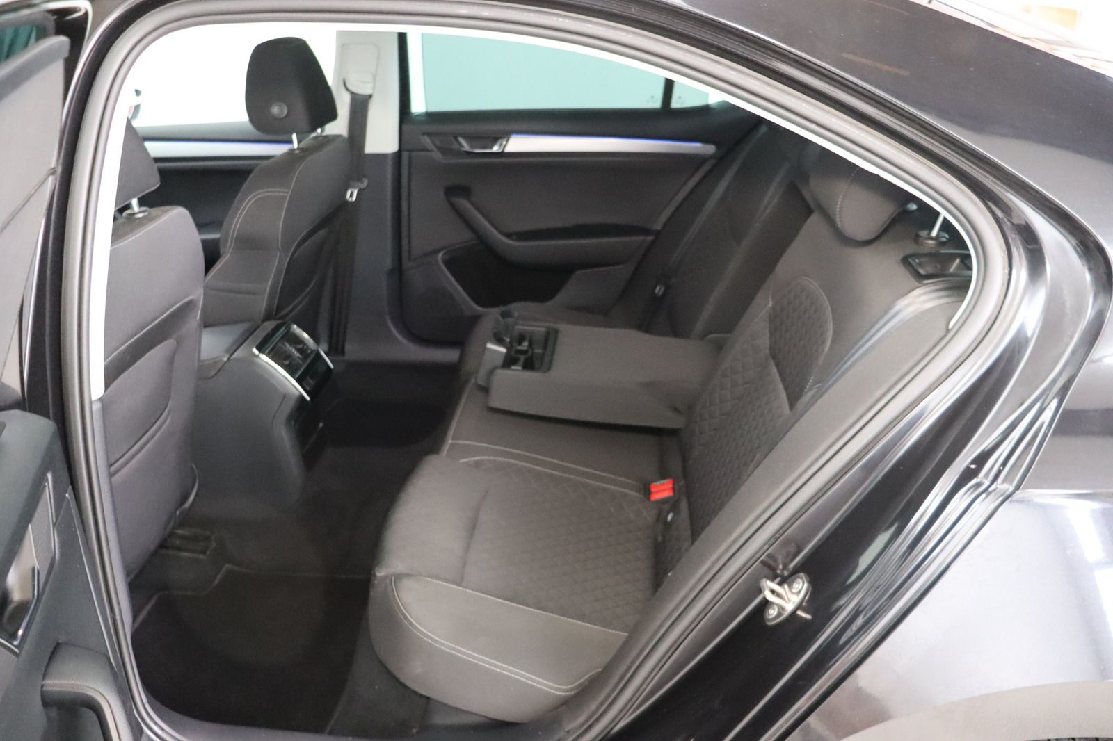 Fahrzeugabbildung SKODA Superb III Style 2.0 TDI DSG 1. Hand * Memory *