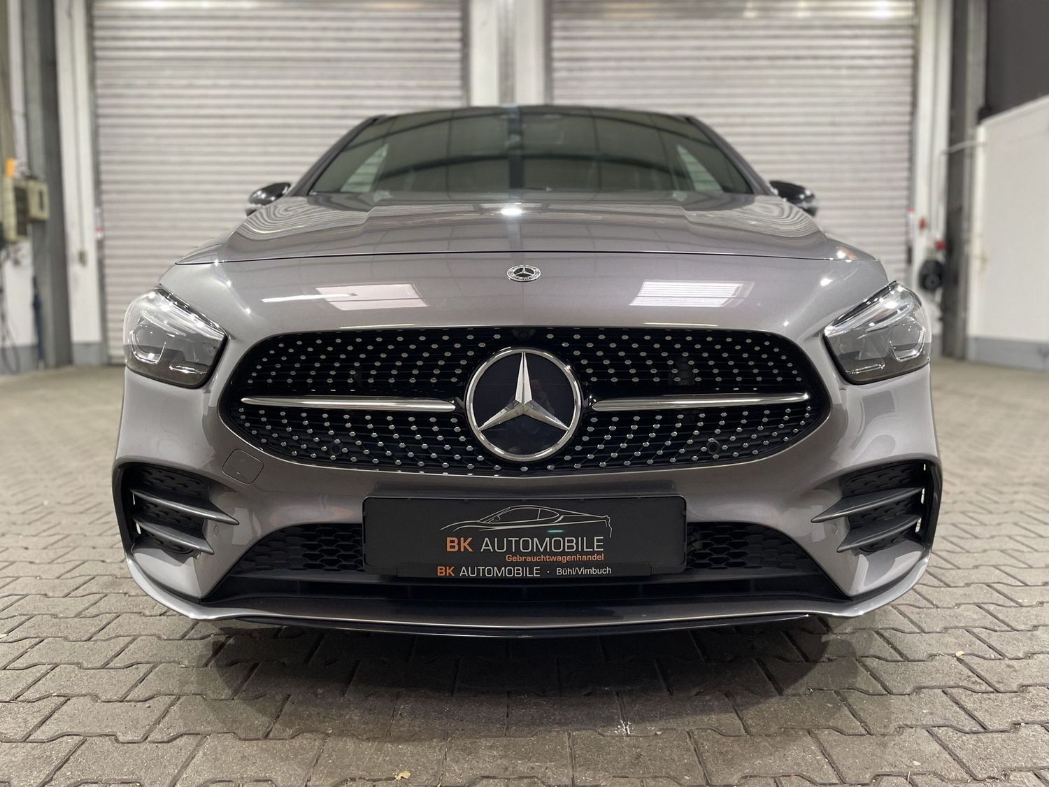Fahrzeugabbildung Mercedes-Benz B 200 AMG Line #360°#Night#LED#Digital#MBUX#Pano