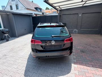 Volkswagen Golf - 5
