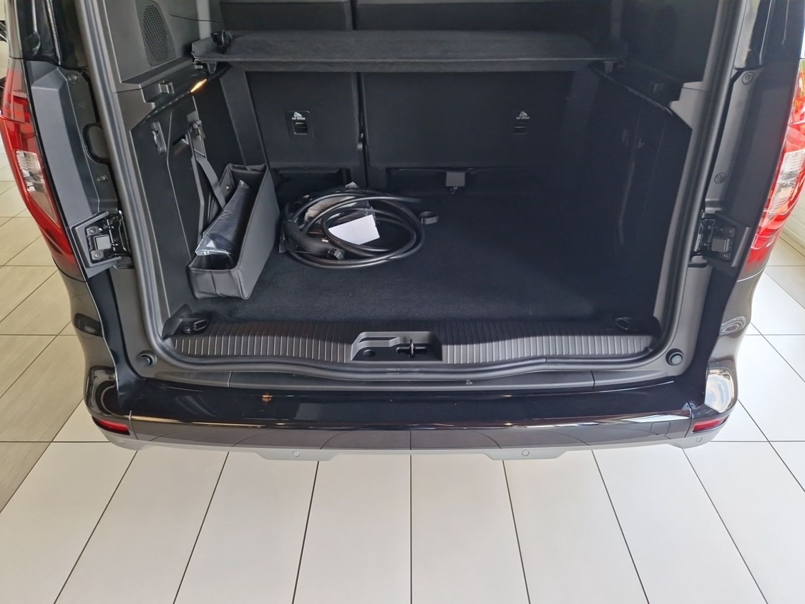 Fahrzeugabbildung Nissan Townstar Kombi L1 EV Tekna 100% Elektrisch *AHK*