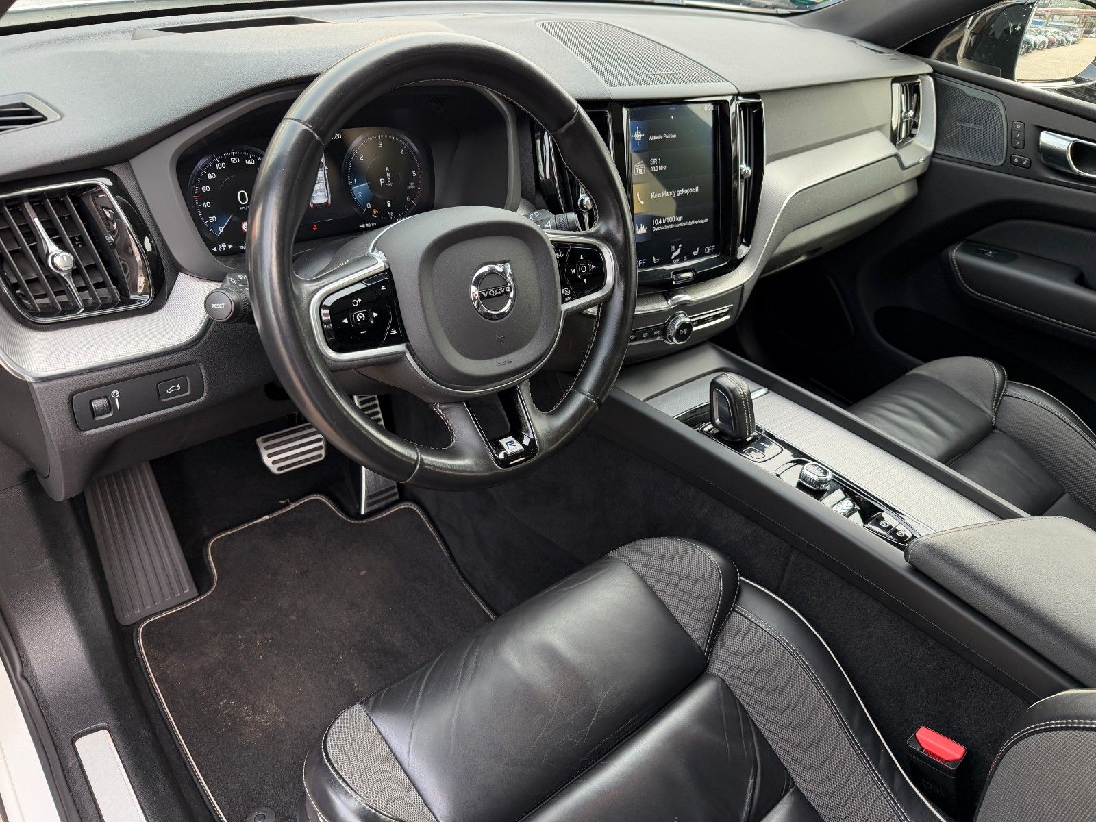 VOLVO XC 60 XC60 R Design AWD 360°/PANO – Ansicht 20