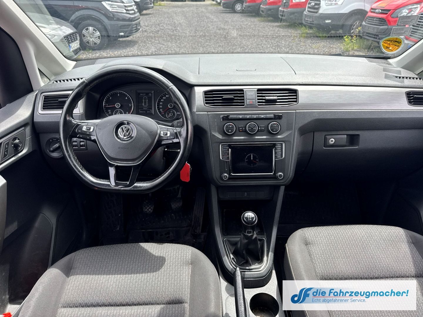 Fahrzeugabbildung Volkswagen Caddy Maxi Trendline BMT Mehrzonenklima *EXPORT