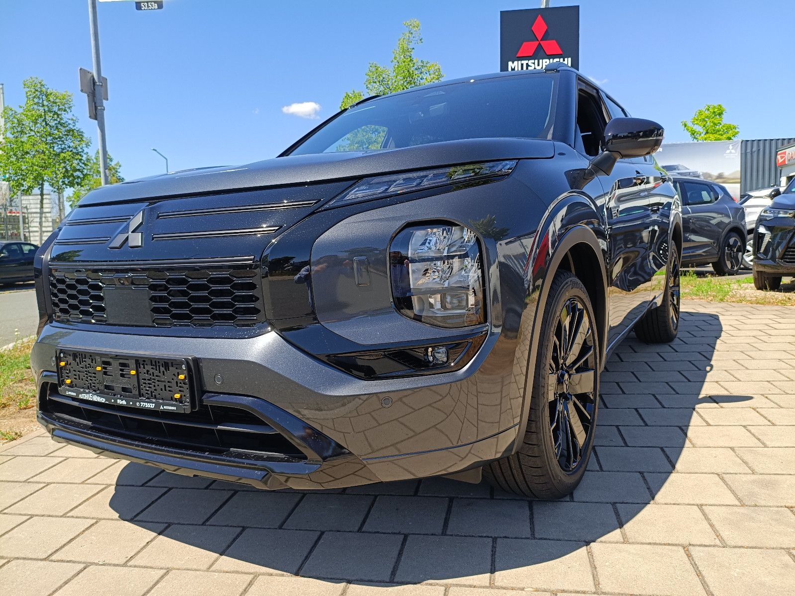 Mitsubishi Outlander 2.4 PHEV 100 kW S-AWC Top Lux Black