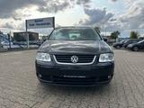 Volkswagen Touran Highline - Volkswagen Touran aus 2005: Highline