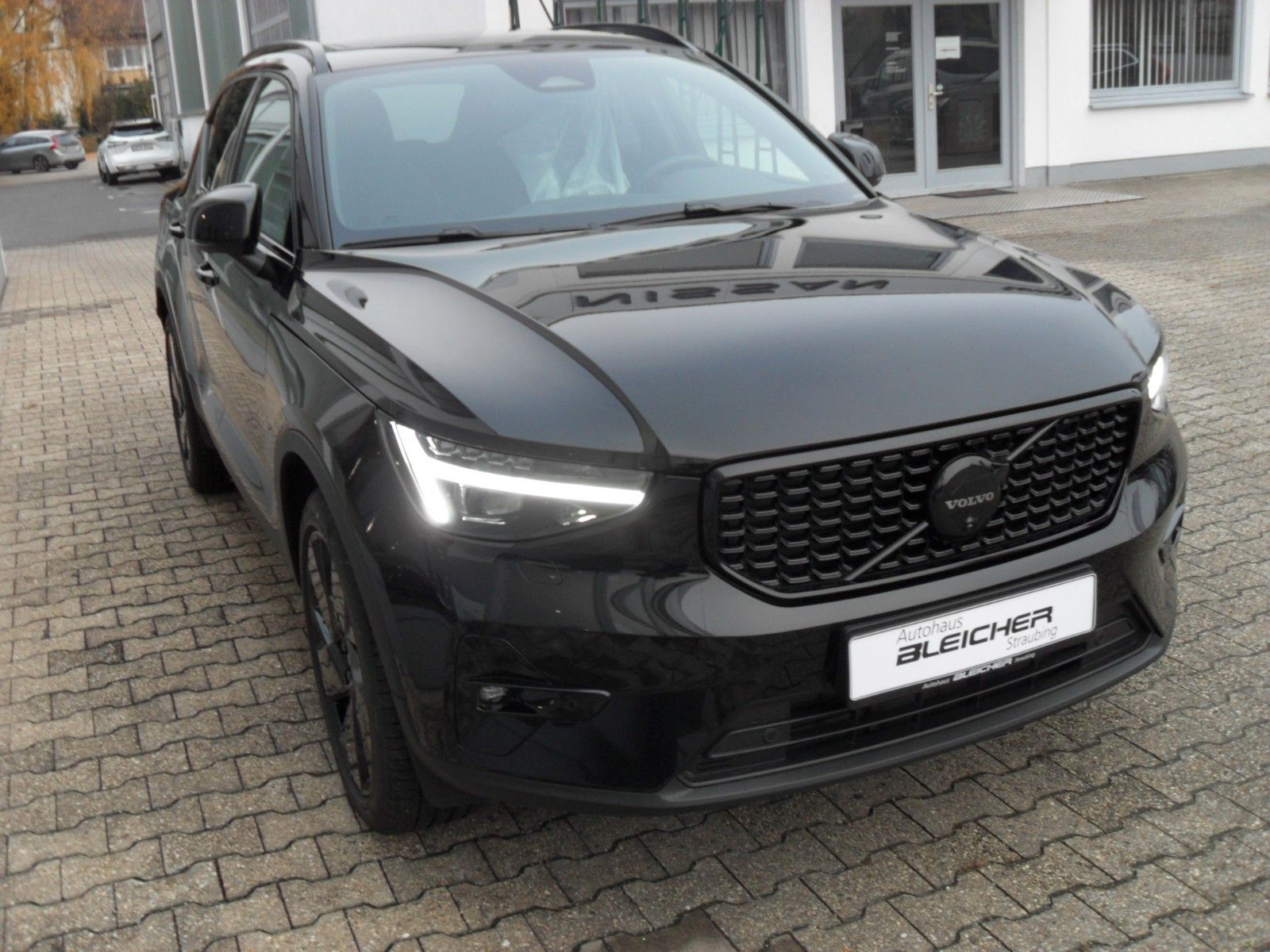 Fahrzeugabbildung Volvo XC40 B4 Plus Black Edition | 360° | Pamora.