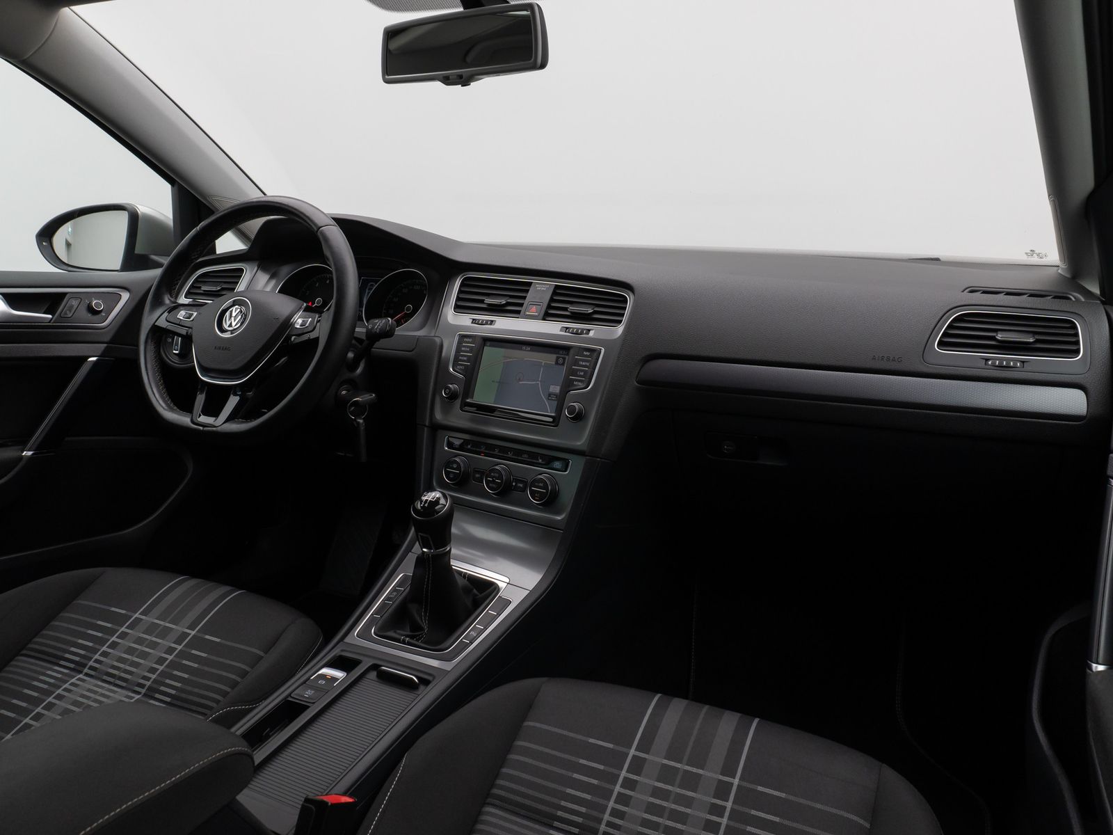 Fahrzeugabbildung Volkswagen Golf VII Variant Lounge BMT Sitzhzg Navi AHK