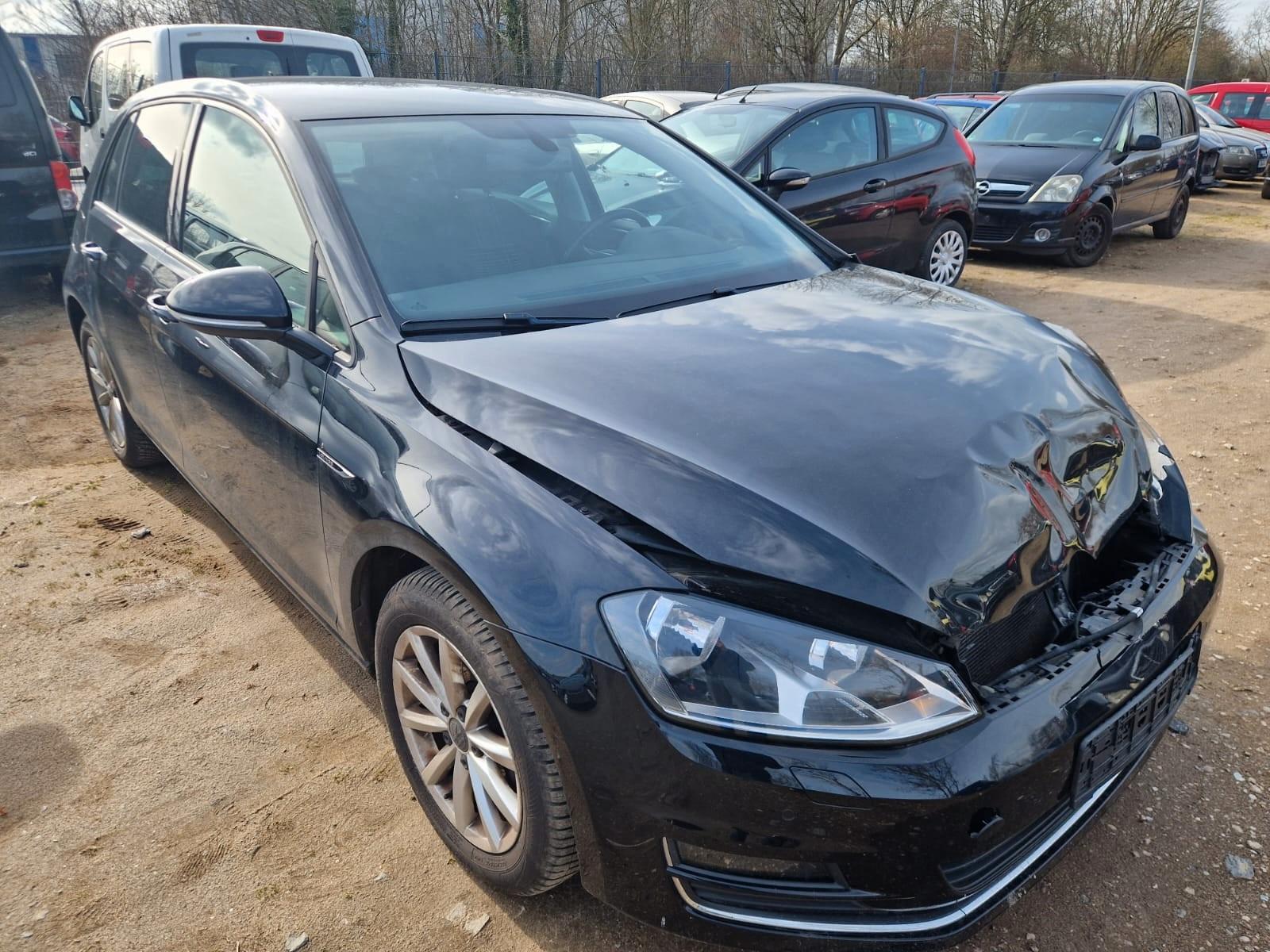 Volkswagen Golf VII Lim. Lounge BMT