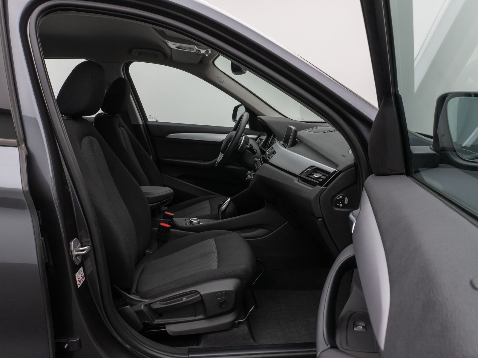 Fahrzeugabbildung BMW X1 sD20i Kamera DAB HiFi Navi Geschwindigkeitsre