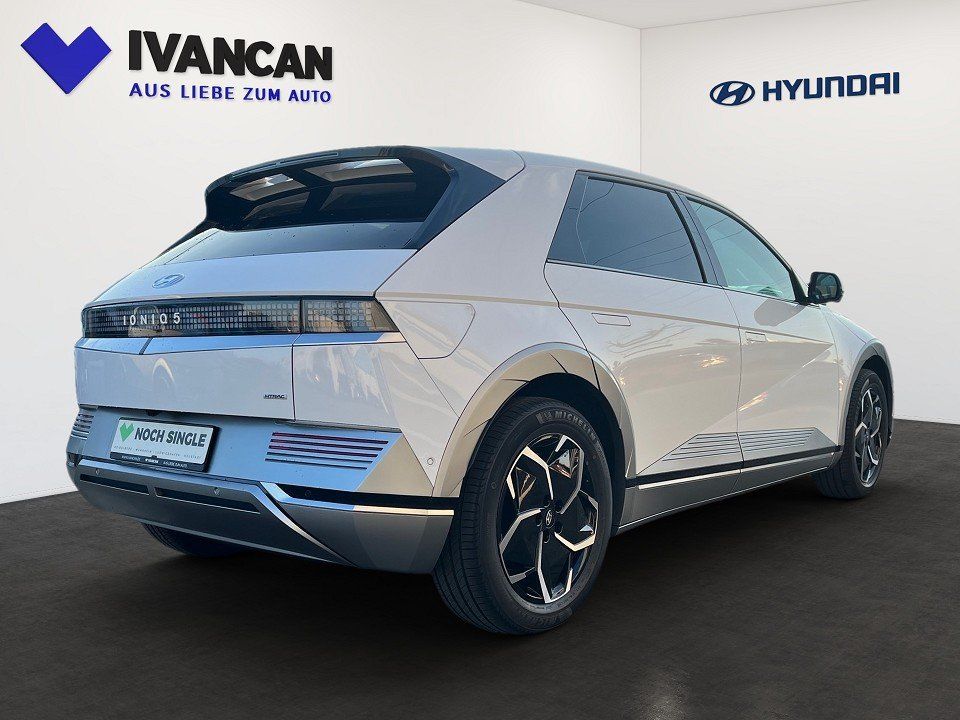 Fahrzeugabbildung Hyundai IONIQ 5 77,4kWh AWD UNIQ Relax