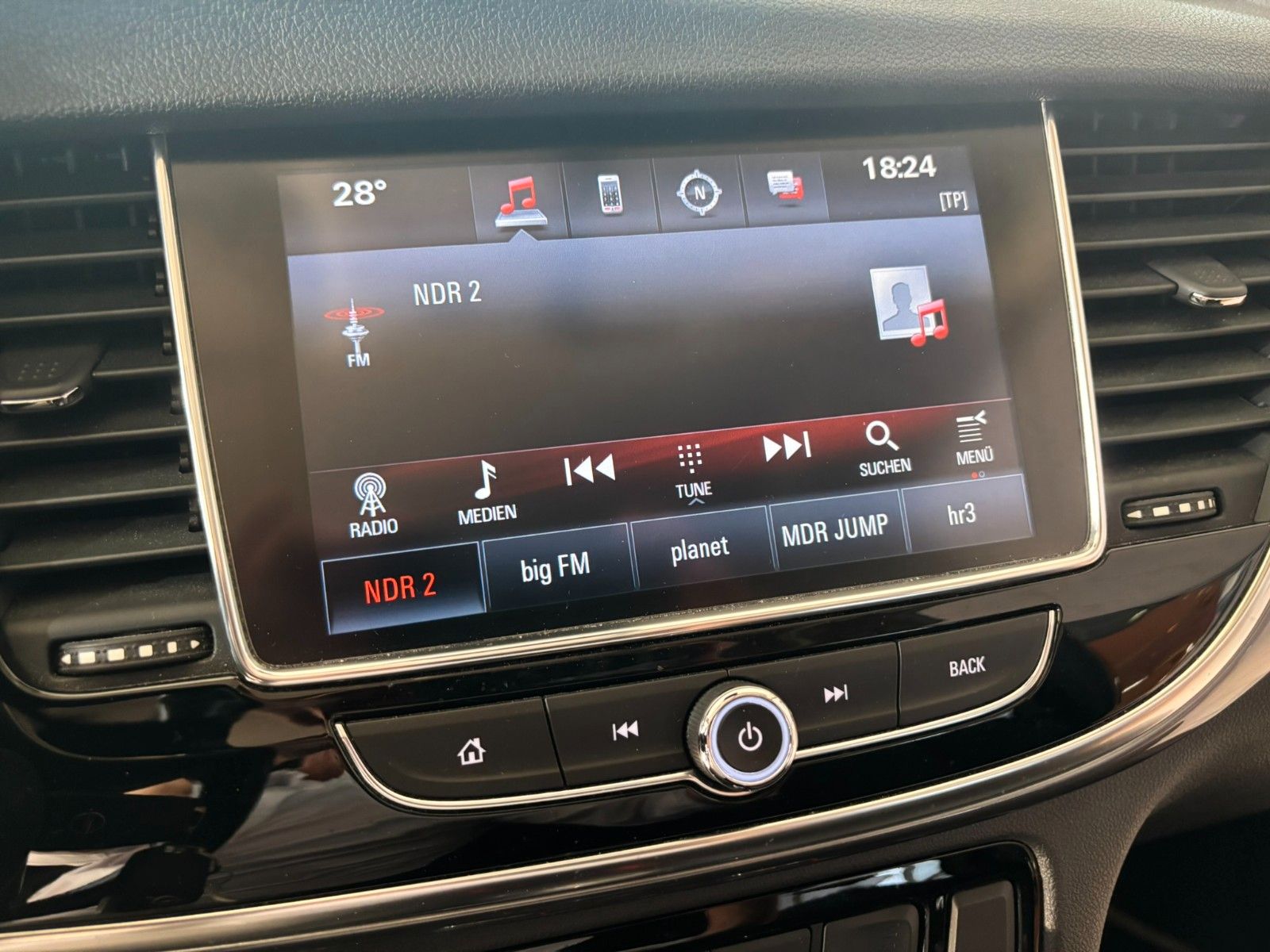 Fahrzeugabbildung Opel Mokka X ON 1.4T NAVI/SHZ/PDC/ALLWETTER/