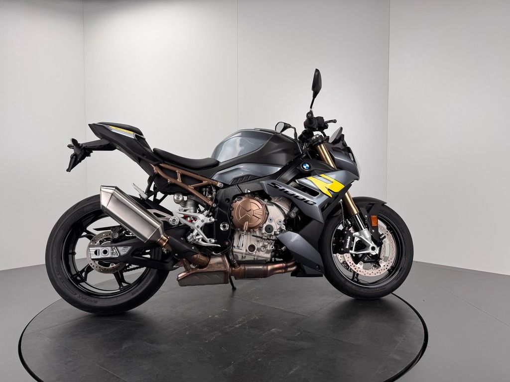 Fahrzeugabbildung BMW S1000 R *NEUWERTIGER *1. HAND