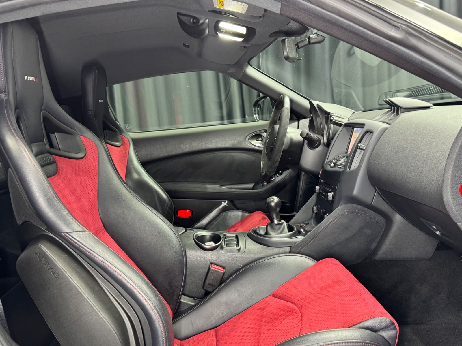 Fahrzeugabbildung Nissan 370Z Nismo|BOSE|RECARO|SCHALTER|D-FZG|U-FREI