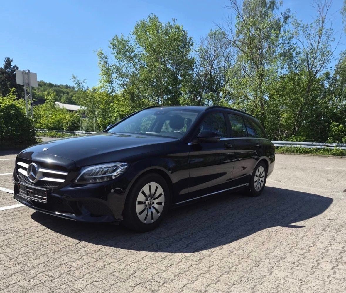 MERCEDES-BENZ C 220 d T Autom. -