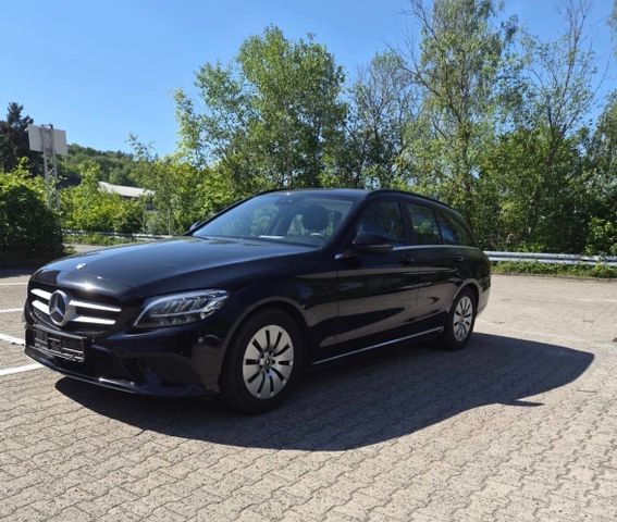 MERCEDES-BENZ C 220 d T Autom. -