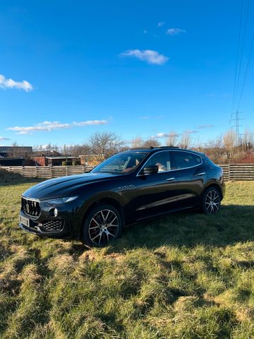 Maserati Levante Benzin 3.0 V6 316kW S 4x4 Auto