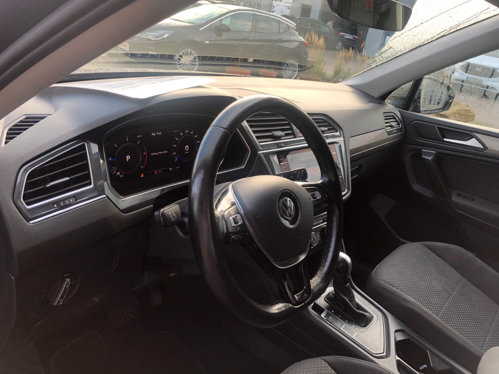 Fahrzeugabbildung Volkswagen Tiguan Allspace Comfortline 7 Sitzer/Automatik
