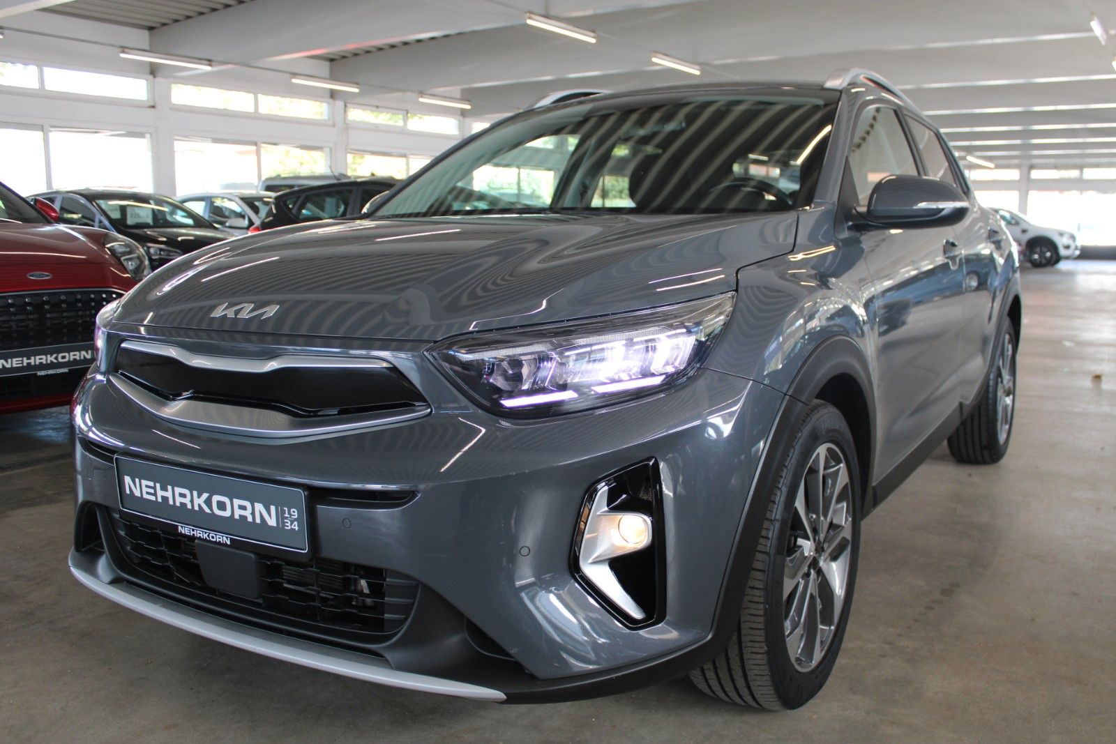 Fahrzeugabbildung Kia Stonic KLIMAAUTO Kamera PDC DAB SHZ LHZ 1.Hand
