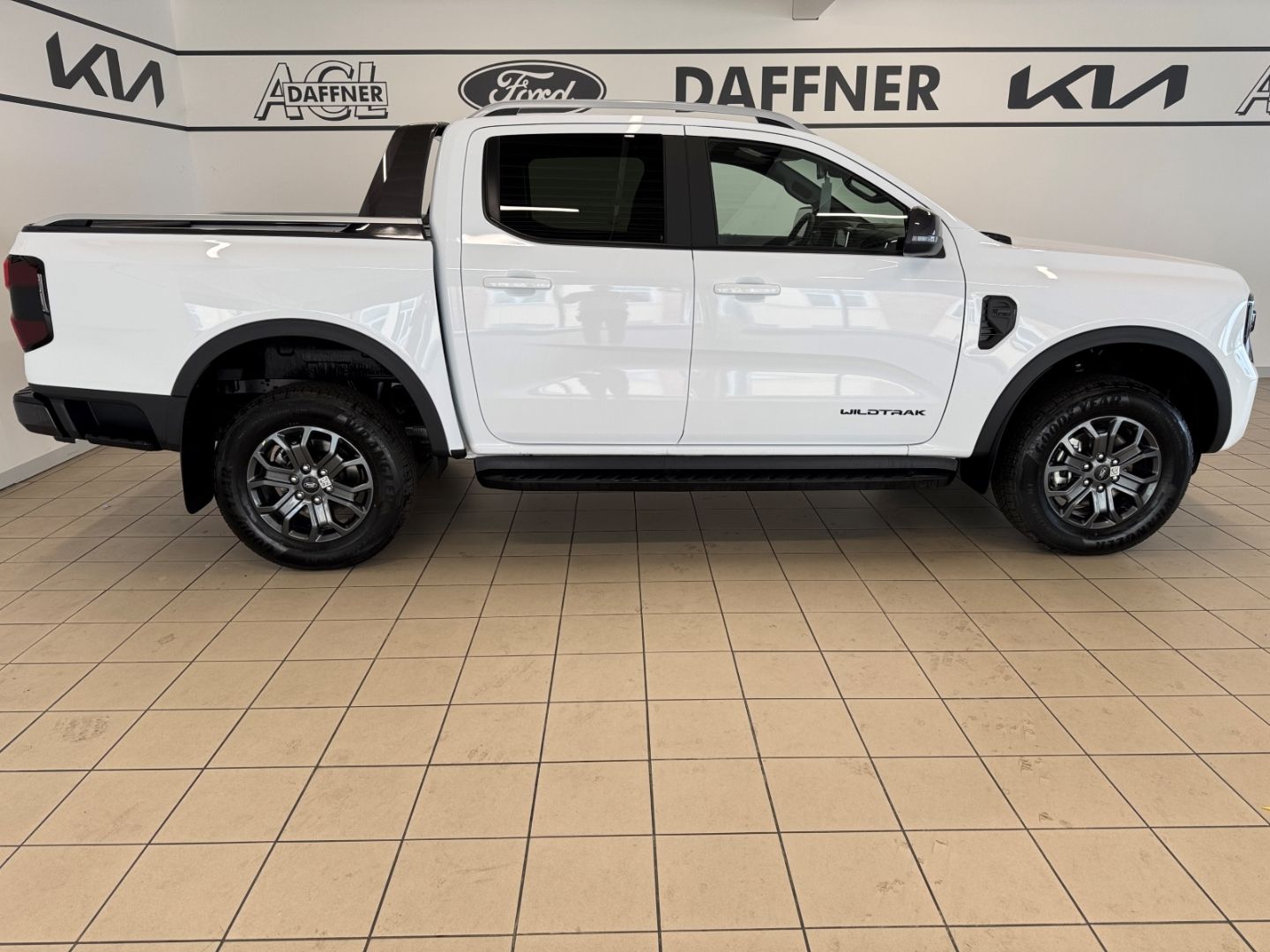 Fahrzeugabbildung Ford Ranger Wildtrak e-4WD Doppelkabine 2.0 Ecoblue A