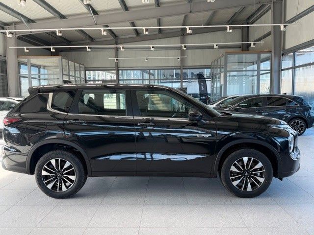 Mitsubishi Plug-in Hybrid Outlander - Bild 11