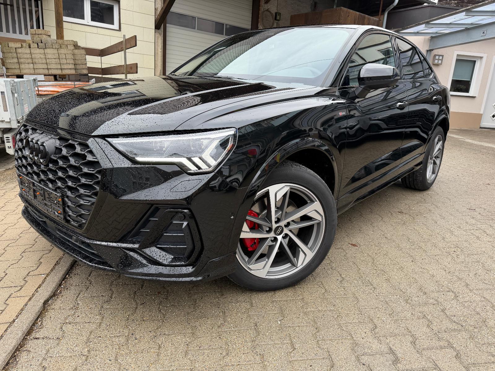 Audi Q3 Sportback 40 TFSI quattro S line, fast VOLL