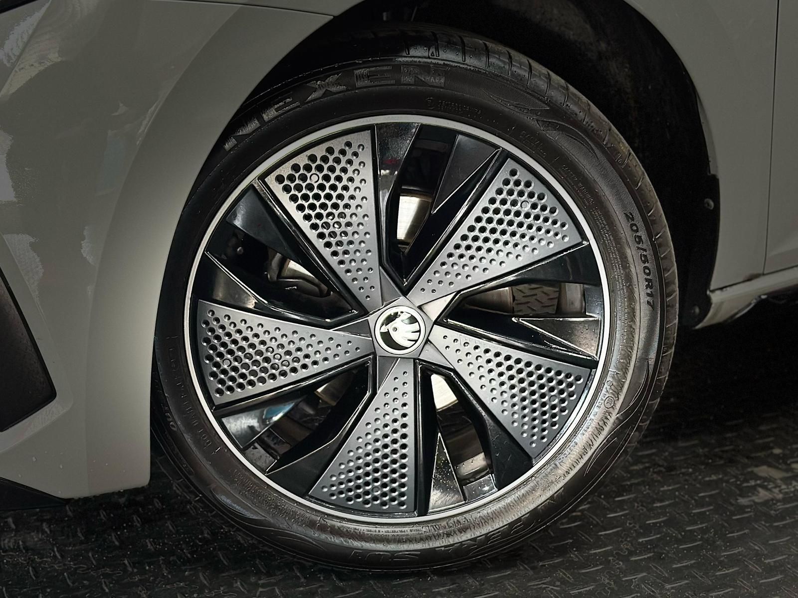 SKODA Scala 1.0TSI MONTE CARLO MATRIX#ACC#SPUR#AHK#SHZ - Image 9