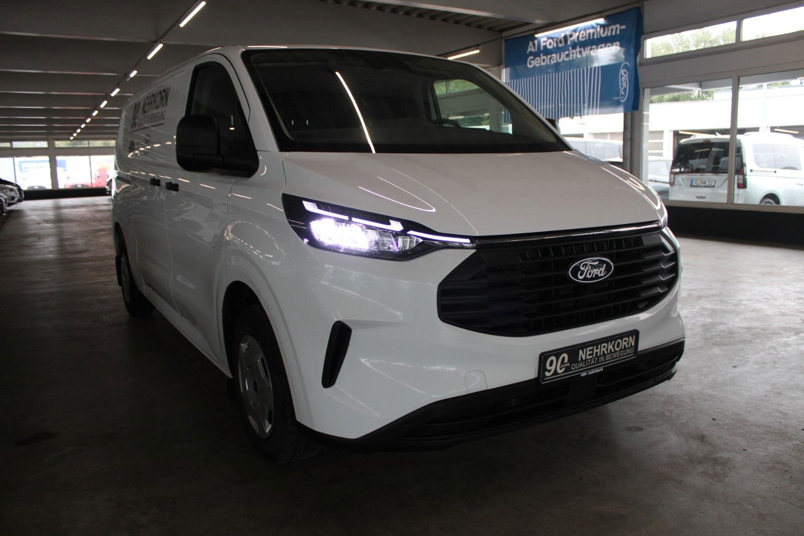 Fahrzeugabbildung Ford Transit Custom L2 TREND AHK TechnologiePaket2