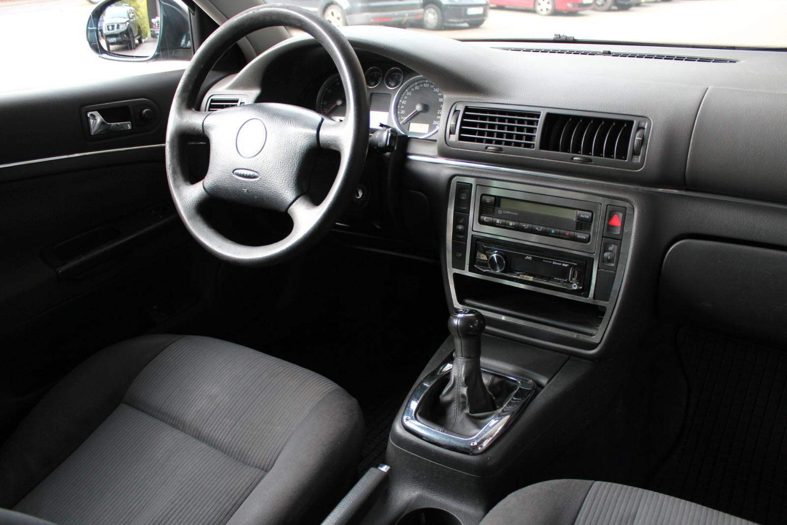 Volkswagen Passat 2005 — photo 8