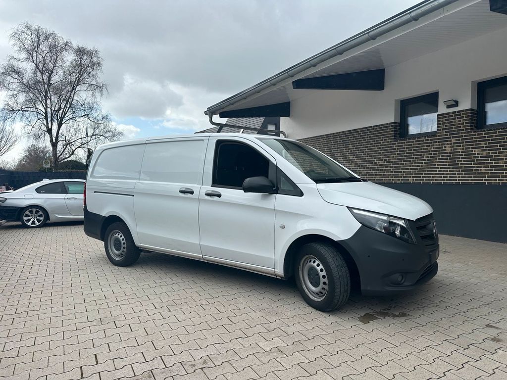 Image of Mercedes-Benz Vito