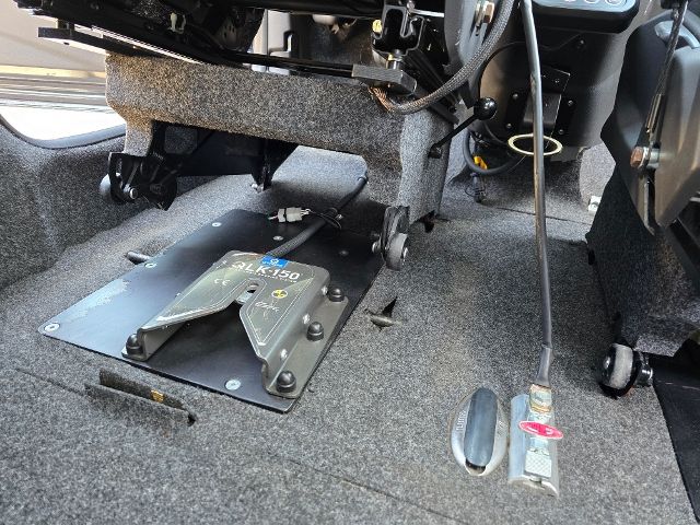 Fahrzeugabbildung Ford Grand Tourneo Connect Paravan Selbstfahrer Rolli