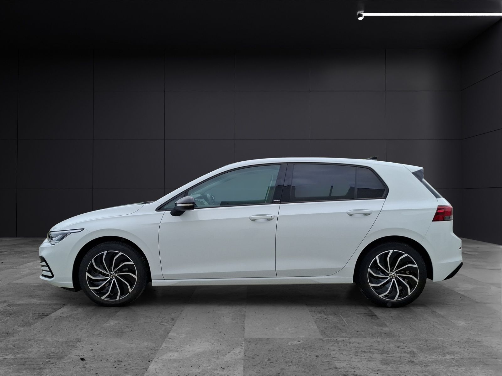 Fahrzeugabbildung Volkswagen Golf VIII eTSI United DSG LED Navi AID ACC RFK S
