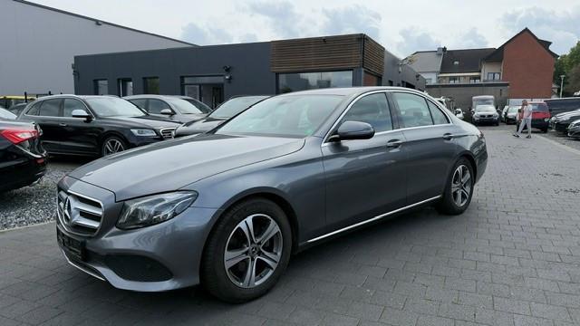 Mercedes-Benz E 200 | Widescreen | Avantgarde | Kamera